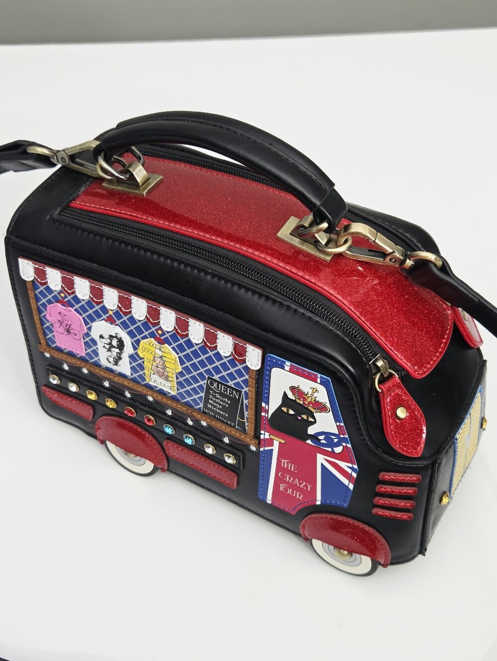 VENDULA LONDON X QUEEN TOUR BUS GRAB BAG - Picture 5 of 6